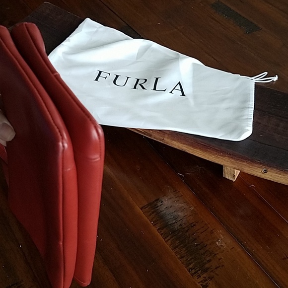 Furla Italian Soft Leather Shoulder Bag - Picture 4 of 8